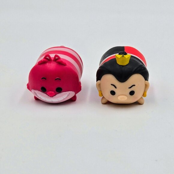 Disney Tsum Tsum Cheshire Cat Queen Of Hearts From Alice In Wonderland PVC Toy - Picture 2 of 8
